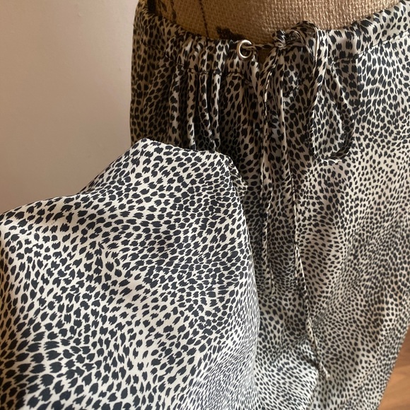 Satin maxi skirt - Picture 2 of 6